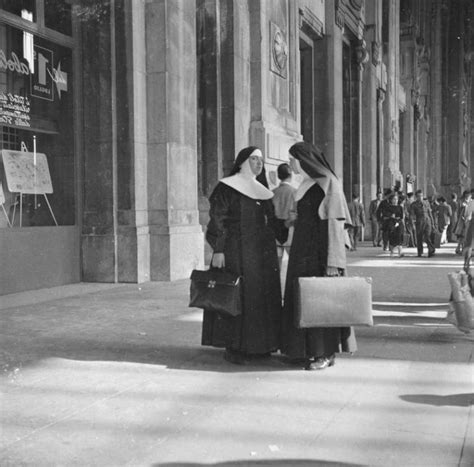 ‘photograph Of Two Nuns Nigel Henderson C19512 Tate Archive Tate