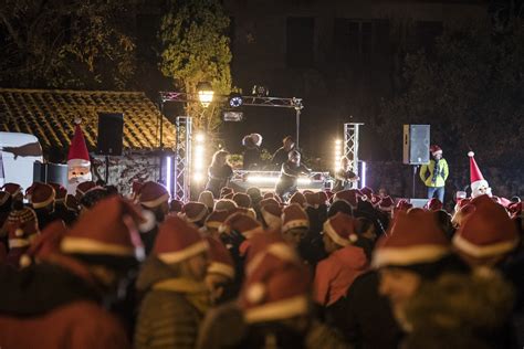 Fete De La Forme Noel Pernes Les Fontaines Droz Pho Les