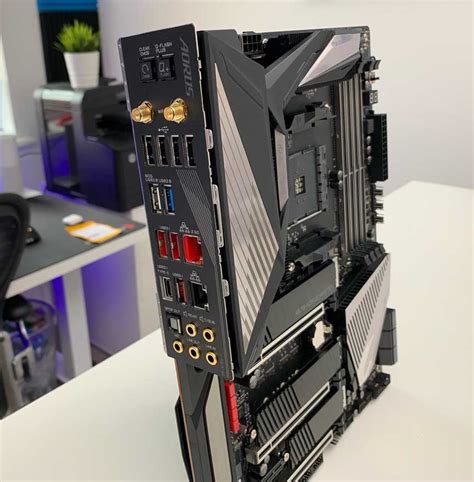 Aorus X570 Master Motherboard Preview And Unboxing Eteknix