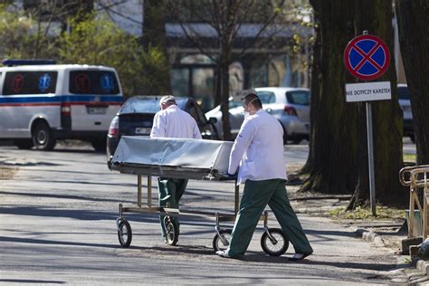 Wojew Dzki Szpital Zespolony W P Ocku Cz Owiek Wyskoczy Z Okna