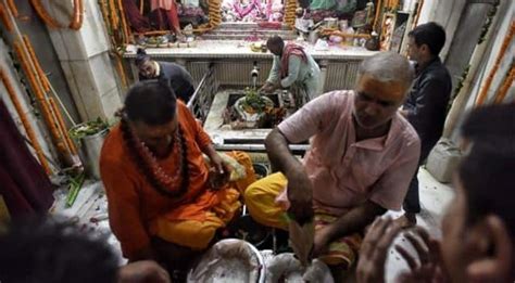 Sawan 2022 Devotees Offering Water And Milk On Shivling On The First