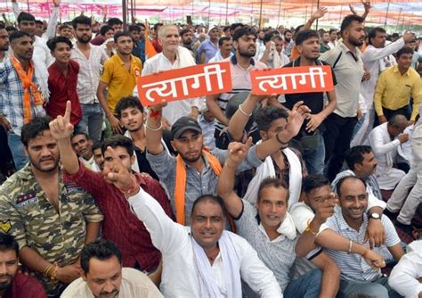 नोएडाः श्रीकांत त्यागी के समर्थन में त्यागी समाज ने खोला मोर्चा बीजेपी