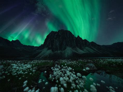 This Swedish overnight train takes you straight to the northern lights