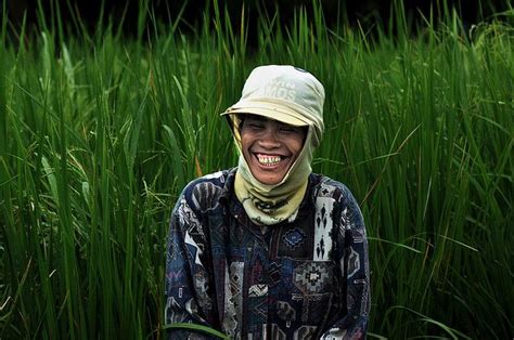 Smiling Farmer Female Farmer Philippines Farmer