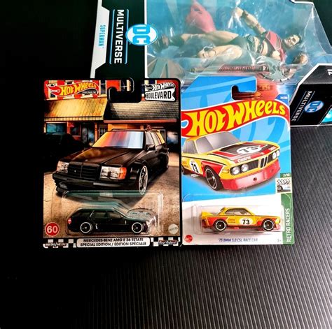 Hot Wheels Premium Boulevard Mercedes Benz AMG E 36 Estate Special