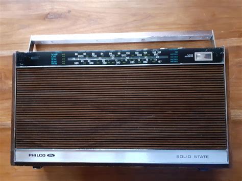 Vintage Ford Philco Solid State Transistor Radio Measures X Cm