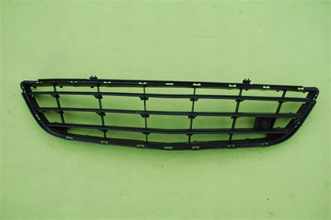 OPEL CORSA D KRATKA ZDERZAKA PRZÓD grill OPEL 13179942 7910862838 za 40