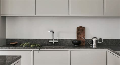 Nordic Frame Kitchen With Limestone — Nordiska Kök