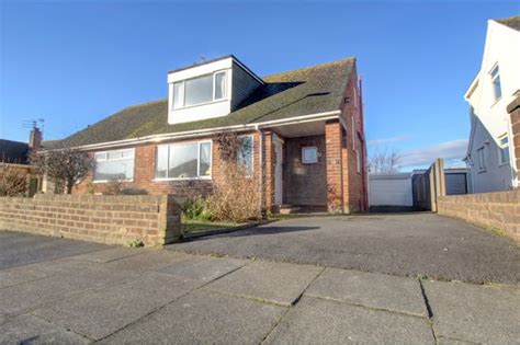 3 Bedroom Semi Detached Bungalow For Sale In Kirkstone Drive Thornton