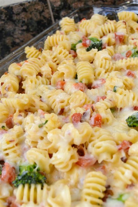 Chicken Alfredo Rotini Bake