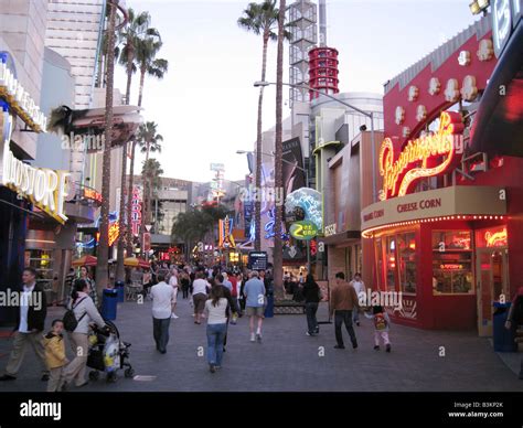 Universal studios hollywood hi-res stock photography and images - Alamy