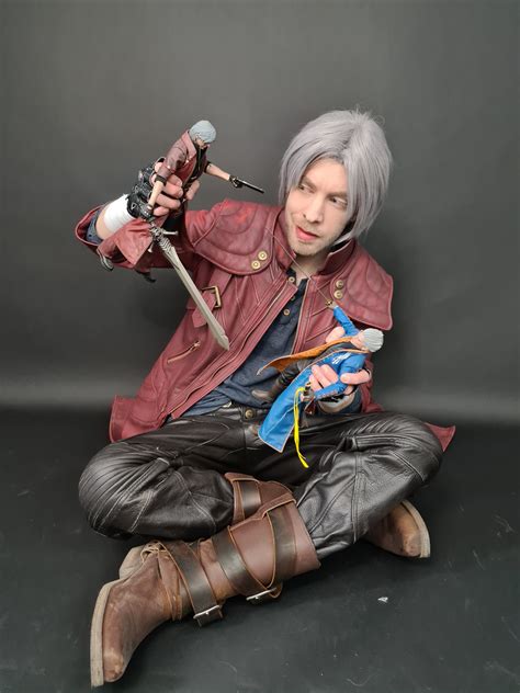 Dante Devil May Cry Cosplay