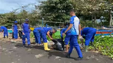 Peduli Lingkungan Gabungan Ditpolairud Polda Sulut Dan Polairud Polres