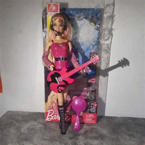 Boneca Barbie Quero Ser Estrela Do Rock Completa Shopee Brasil