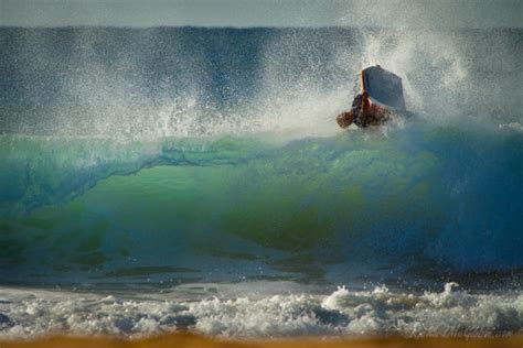 Surfing Narrabeen - Richard McGibbon Photography