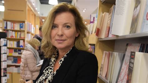 Photo La Journaliste Val Rie Trierweiler D Dicace Son Nouveau Livre