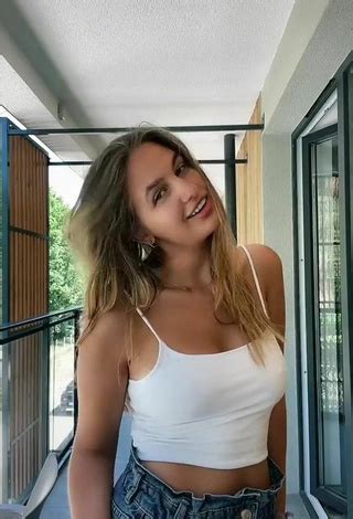 Sexy Magda Bereda Shows Cleavage In White Crop Top Sexyfilter