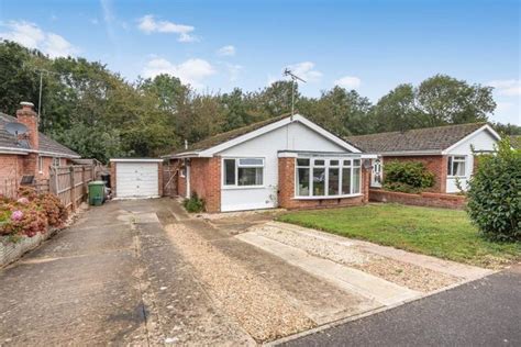 3 Bed Detached Bungalow For Sale In Blandy Avenue Southmoor Abingdon