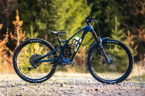 Review Gt Force Carbon Pro Le A High Pivot Er Enduro Bike