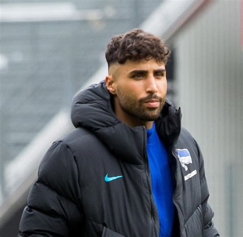 Transfer Ticker Internet Star Nader El Jindaoui Verlängert Bei Hertha