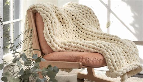 7 Benefits of Weighted Blankets - PureWow