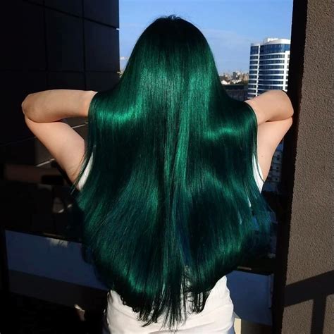 Pin By Dèveon On ♥hair♥ Dark Green Hair Green Hair Colors Green Hair