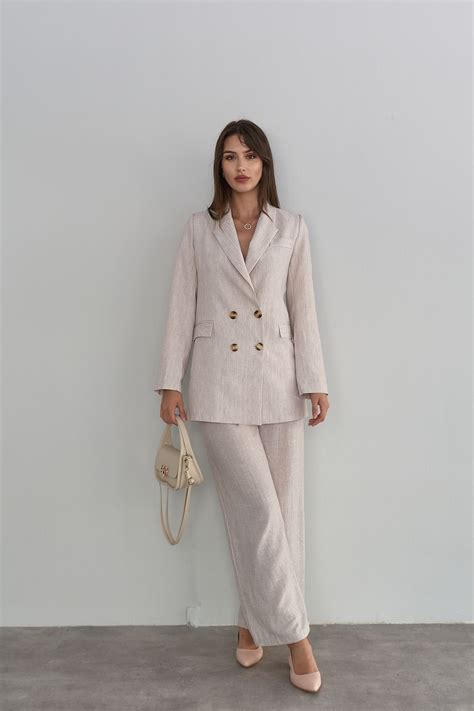 Rabia Çelik Kadın Nude Parıltılı Kumaş Düğme Detaylı Ceket Pantolon Takım Elbise Fiyatı Yorumları