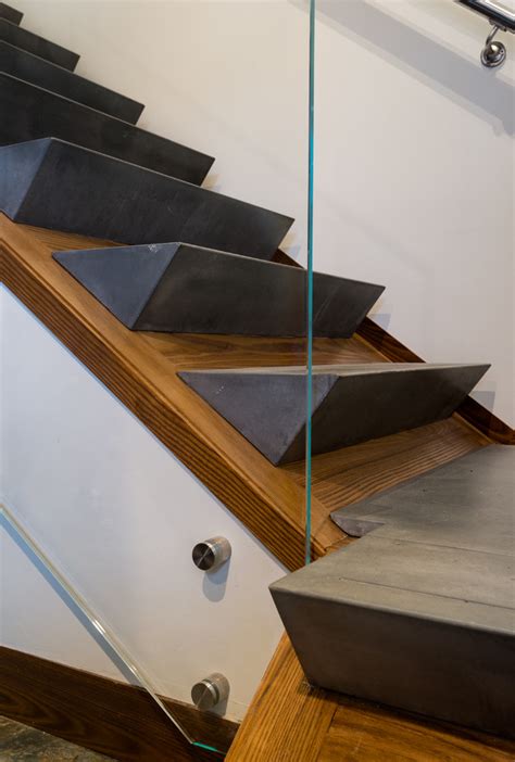 Tap House Canton Baltimore Md Moderno Escalera Baltimore De Grid Architects Houzz