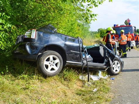 Bad Rappenau Vier Junge Menschen Bei Unfall Zum Teil Schwer Verletzt