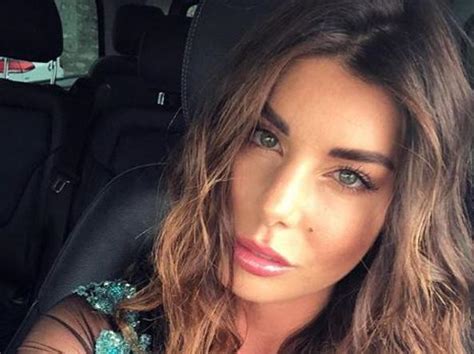 Bianca Atzei «ho Una Protesi Al Cuore Corriere It