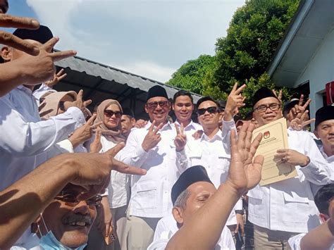 Partai Gerindra Cilegon Daftarkan Caleg Ke KPU Pendukung Tumpah Ruah