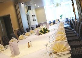 Beaufort Park Hotel, Mold, United Kingdom - Lowest Rate Guaranteed!