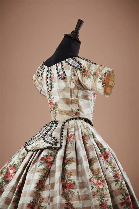 Пин на доске Antique Vintage Dress