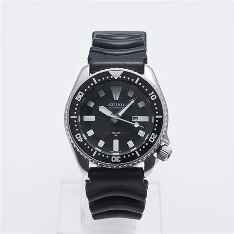 Seiko Mid Size Dive Watch Price Estimate 200 400