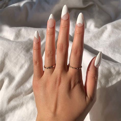 White Nails Perfect For Your Next Mani The Pink Brunette