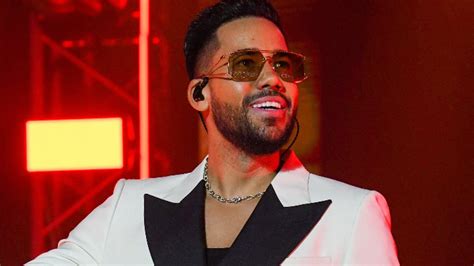 Romeo Santos Shows Why He Is The King Of Bachata Kicking Off New Tour