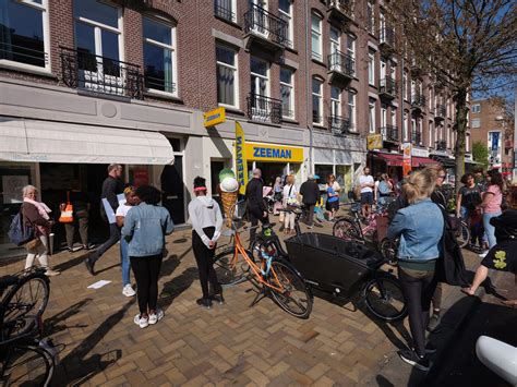 Een Wandeling Door Oost Op Anderhalve Meter De Brug Nieuws Uit