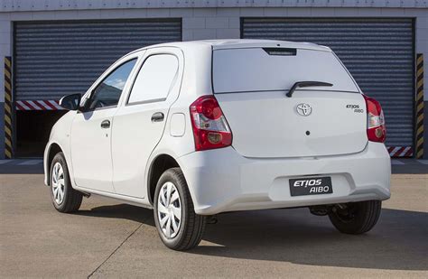 Toyota Etios Aibo El Utilitario Del Hatchback Mega Autos