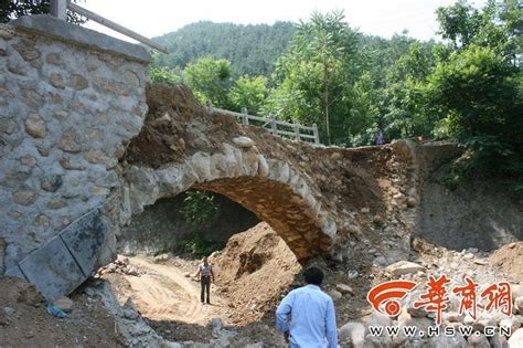 陝西一便民橋建好2小時就垮塌 壹讀