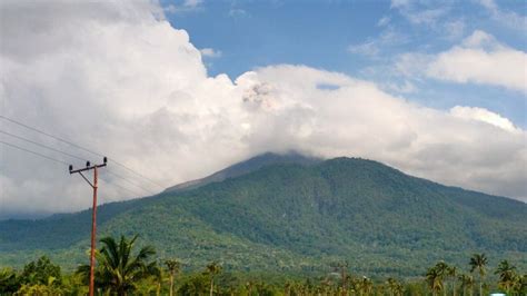 Gunung Lewotobi Laki Laki Meletus Hari Ini 28 Januari 2024 Kolom