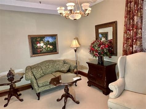 THE PORT HOTEL $157 ($̶1̶7̶4̶) - Updated 2023 Prices & B&B Reviews - Port Washington, WI