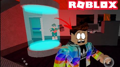 QUASE FUI PEGO PELO MARRETÃO NO ROBLOX free the facility YouTube