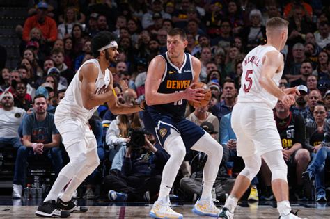 Thunder E Nuggets Se Garantem Nos Playoffs Da Nba E Os Warriors Ainda Sonham Com Classificação