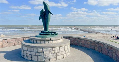 Galveston Beach - 10 Miles of Beautiful Beaches and Fishing Piers