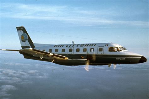 Sem sucessor pioneiro Embraer Bandeirante completa 50 anos em operação