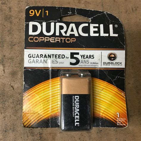 Duracell 9 Volt Copper Top Alkaline Battery Single Use Batteries