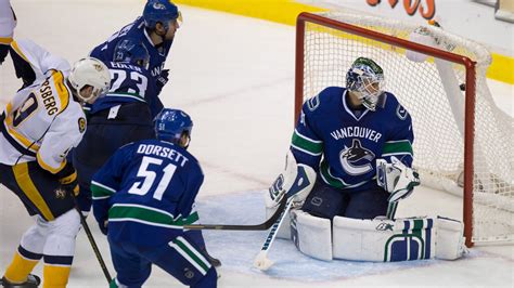 Forsberg Predators Snap Canucks Win Streak