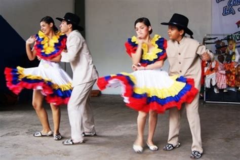 20 Trajes Y Bailes Típicos De Las Regiones De Colombia