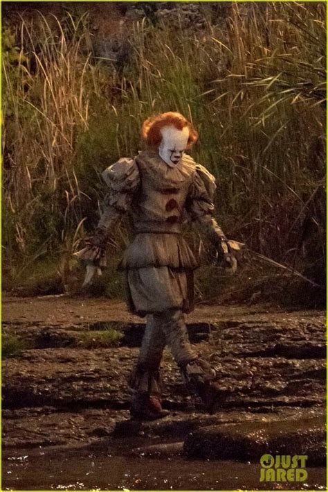 Pennywise In Swamp Pennywise Pennywise The Clown Bill Skarsgard