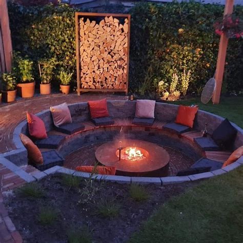 Stunning Backyard Fire Pit Ideas For Cozy Outdoor Gatherings Innstyled